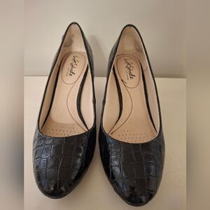 Life Stride Soft System Heels